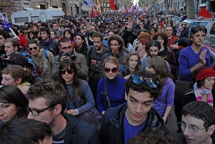Persone - Fotografia del No Berlusconi Day