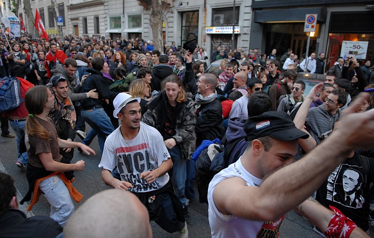 Si balla - Fotografia del No Berlusconi Day