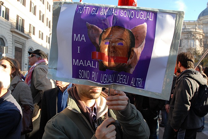 Tutti gli animali sono uguali.. - Fotografia del No Berlusconi Day