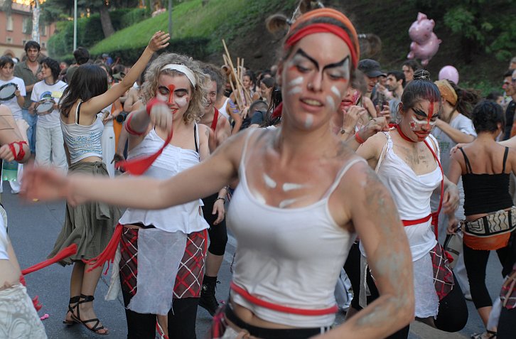 Ancora danza :: Par Tòt Parata - Partòt