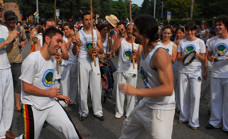 Capoeira :: Par Tòt Parata - PARTòT