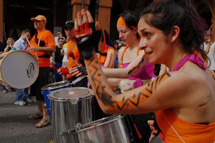 Percussioni :: Par Tòt Parata - Partòt
