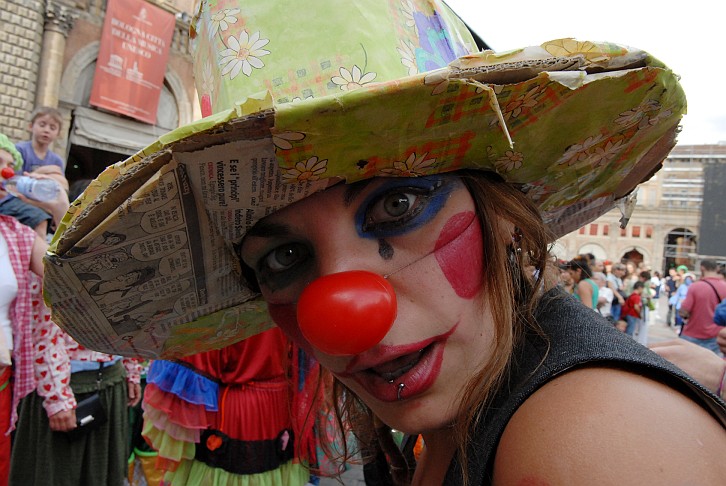 Clown con il cappello :: Par Tòt Parata - PARTòT