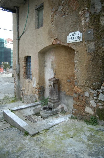 Vico sopra la Piazza Municipio - Santa Caterina dello Ionio