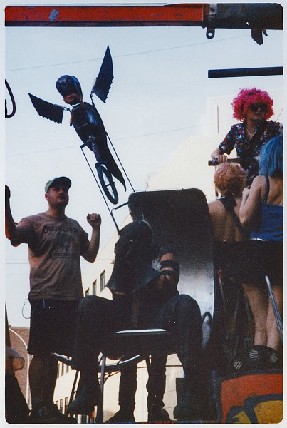 Scena sul carro :: Street Rave Parade - Bologna 1998