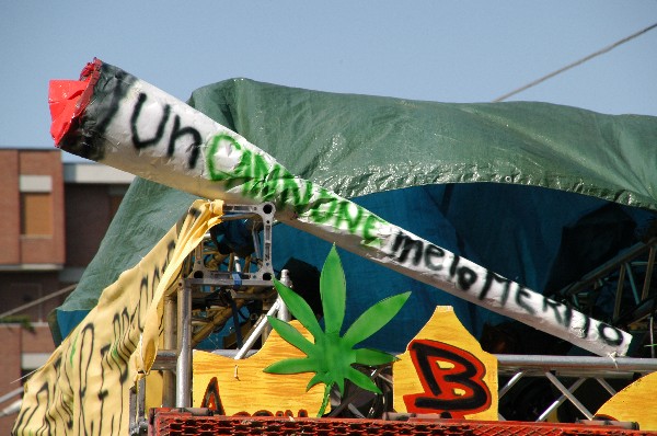 Me lo merito :: Street Rave Parade