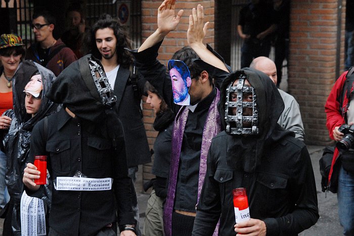 Maschere di ferro :: Street Rave Parade