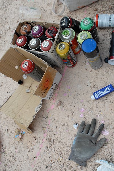 Una mano ai colori :: Arte Bastardo