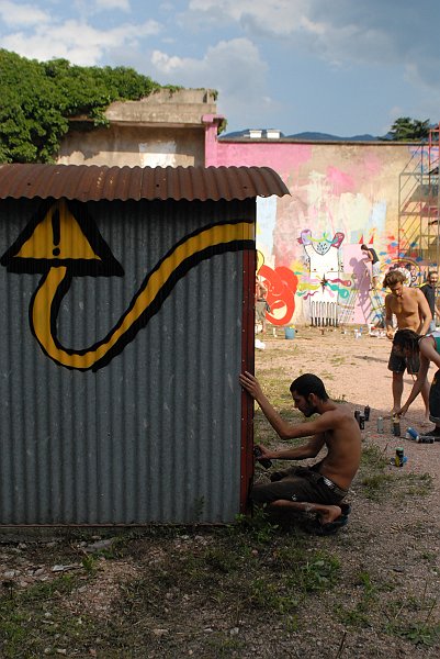 Divieti in giallo :: Arte Bastardo