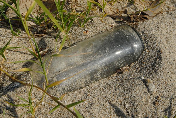 Bottiglia vetro trasparente