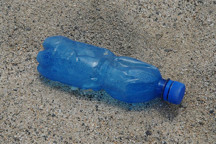 Bottiglietta plastica blu