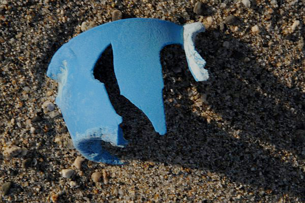 Plastico blu bruciacchiato